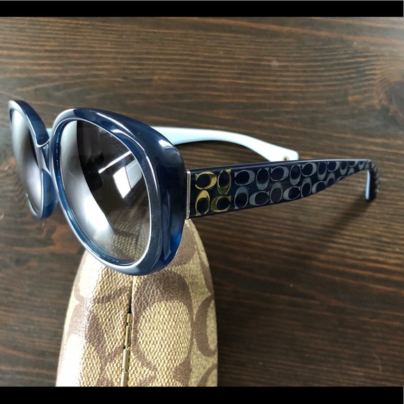 SOLD—COACH Victoria Sunglasses w/ Coach Case - Picture 3 of 8